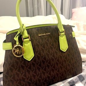 💎 Authentic, Brand new, never used Michael Kors MK purse💎 🔥 Hot off the press